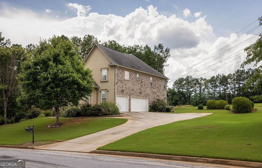 Set on two expansive lots within a private community, this - photo 50