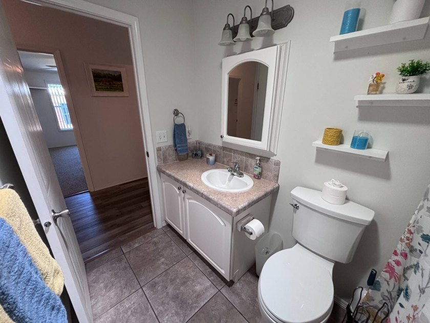 NEW PRICE ALERT!! Spacious 3 bedroom, 2 bathroom 2007 Palm - photo 22