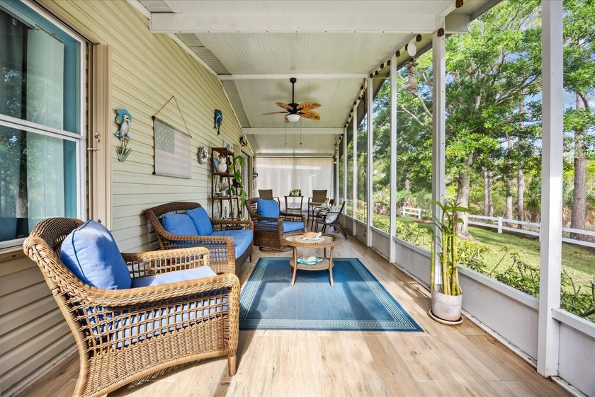 Florida living at its finest in this fully updated Presidents - photo 29