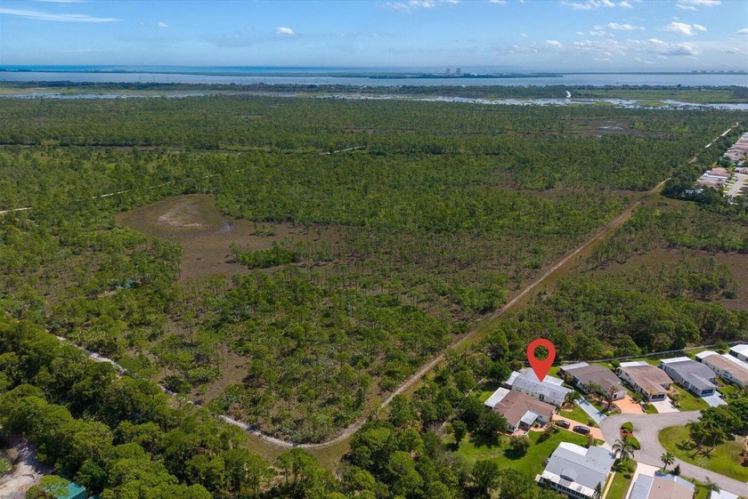Florida living at its finest in this fully updated Presidents - photo 38