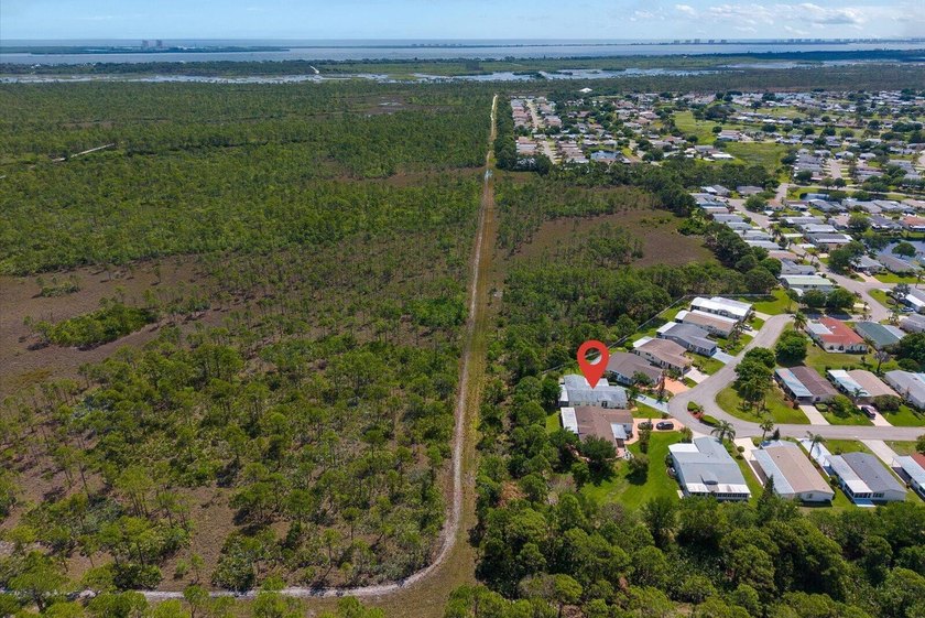Florida living at its finest in this fully updated Presidents - photo 39