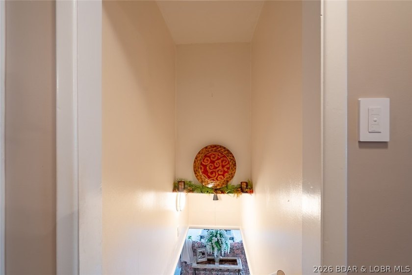 Gentle lot. Easy steps. Big view. If you've been waiting for - photo 47