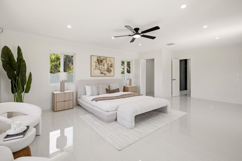 Welcome to this exceptional 4-bedroom, 3.5-bathroom - photo 17