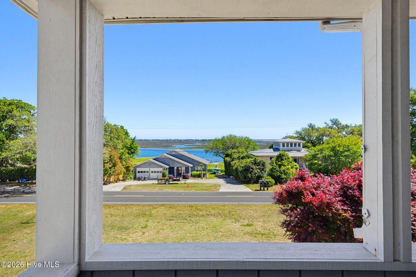 Experience coastal-style living in this expansive 4,000+ sq. ft - photo 7