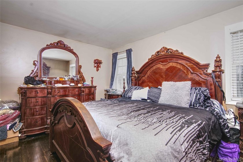 Generous layout with room for extended living, this spacious - photo 10