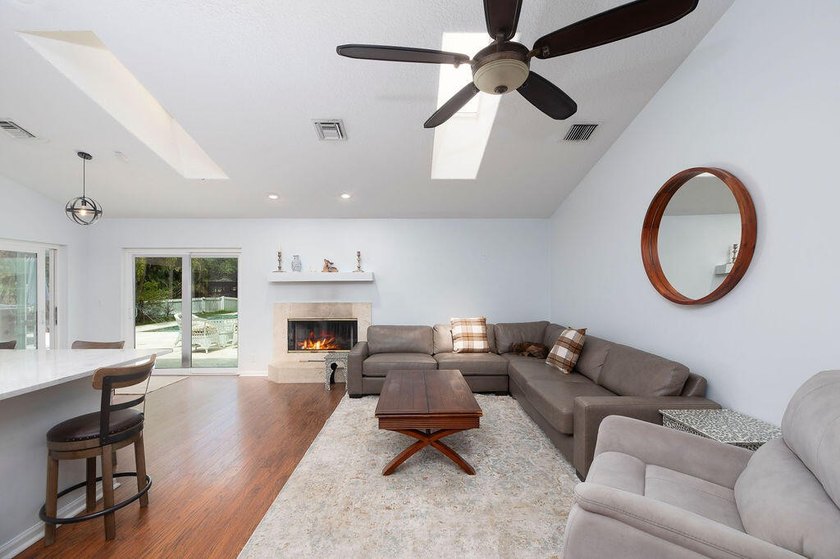 Experience the best of both worlds with this beautifully - photo 18