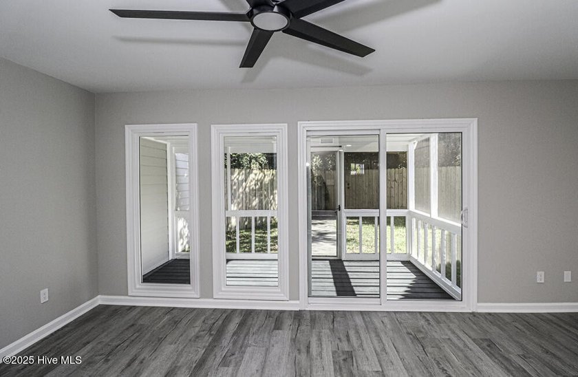 Welcome to this beautifully remodeled 2-bedroom, 2.5-bathroom - photo 24