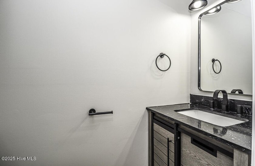 Welcome to this beautifully remodeled 2-bedroom, 2.5-bathroom - photo 27