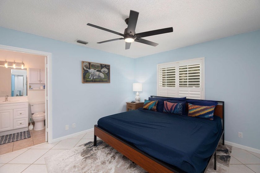 Experience the best of both worlds with this beautifully - photo 31