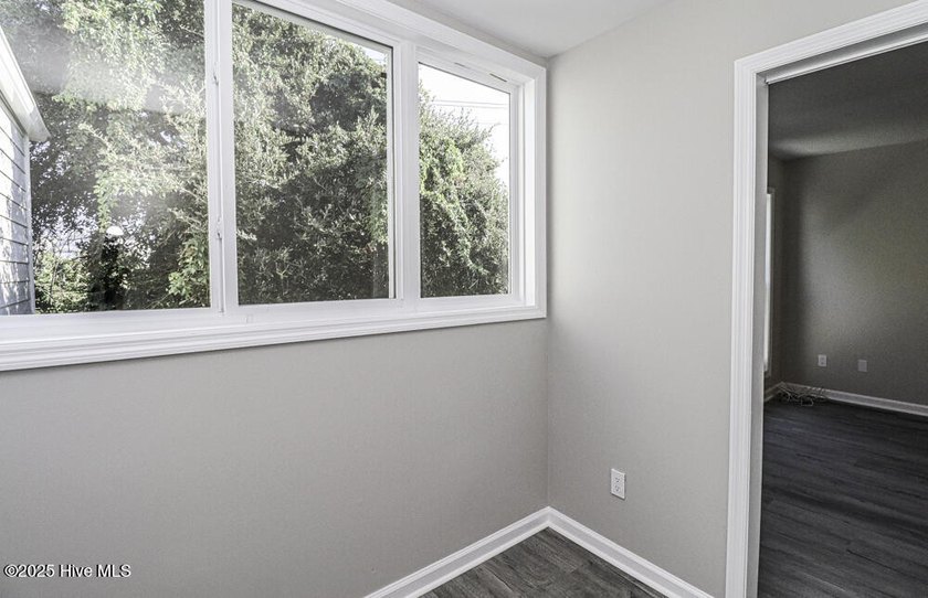 Welcome to this beautifully remodeled 2-bedroom, 2.5-bathroom - photo 41