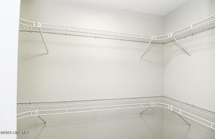 Welcome to this beautifully remodeled 2-bedroom, 2.5-bathroom - photo 45