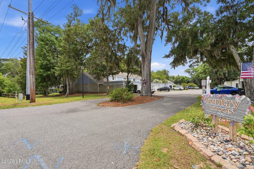Welcome to your beautifully renovated, low-maintenance oasis in - photo 32