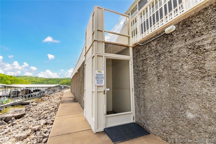 Here is an opportunity to purchase this 3-bedroom, 3-bath - photo 34