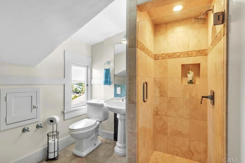 A rare opportunity to lease one of Point Loma's most - photo 40