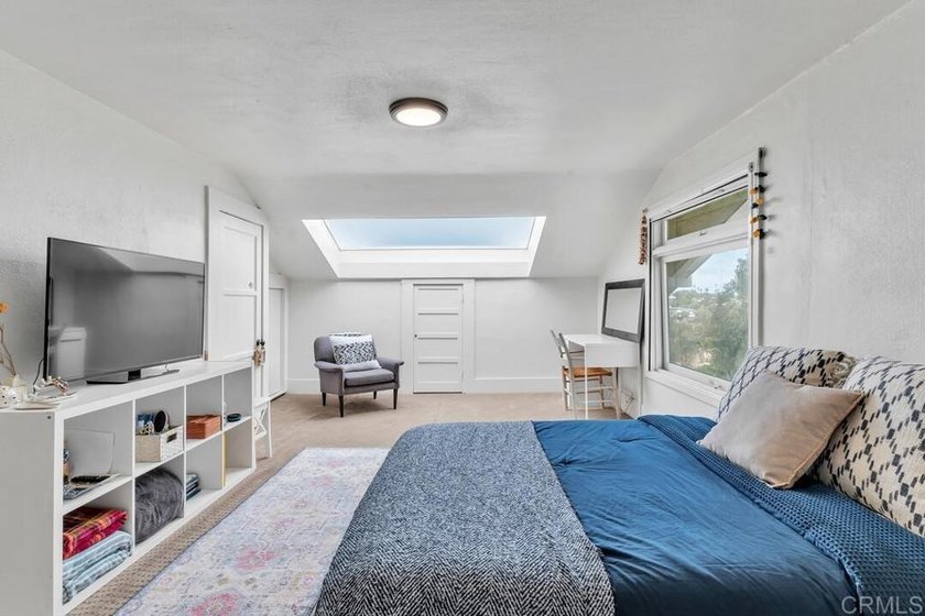 A rare opportunity to lease one of Point Loma's most - photo 42