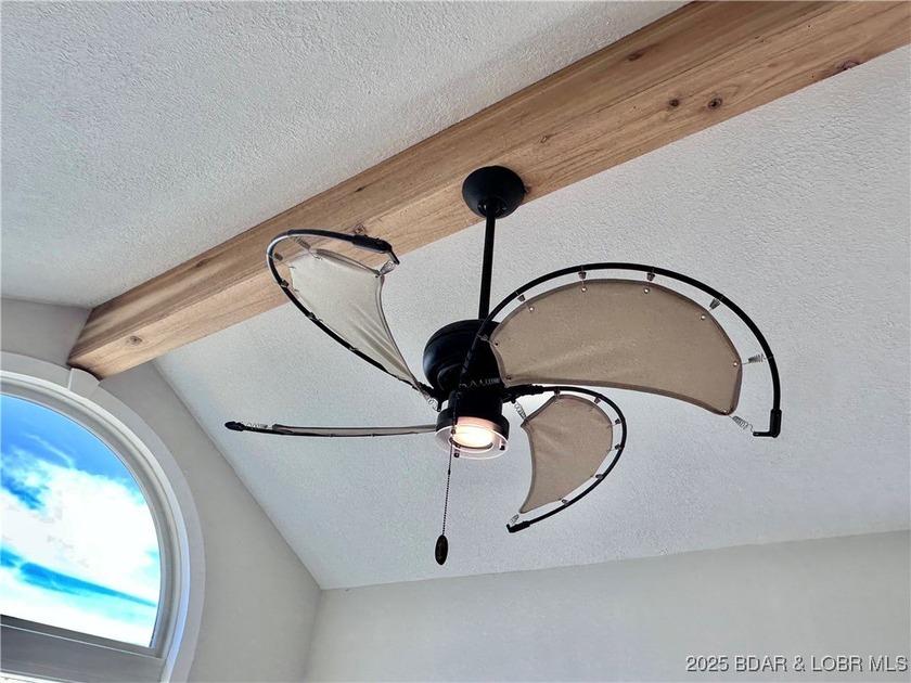 Experience the Ultimate Turnkey Lake Life! Escape to the 66MM - photo 21