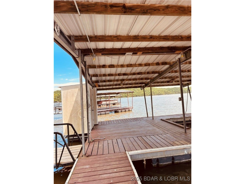Experience the Ultimate Turnkey Lake Life! Escape to the 66MM - photo 26