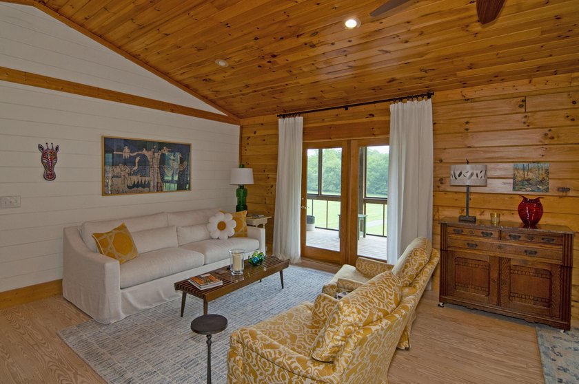 Welcome to this beautifully renovated log home tucked away in a - photo 15