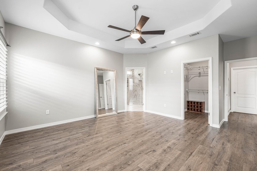 Thoughtfully designed around comfort, functionality, and its - photo 22