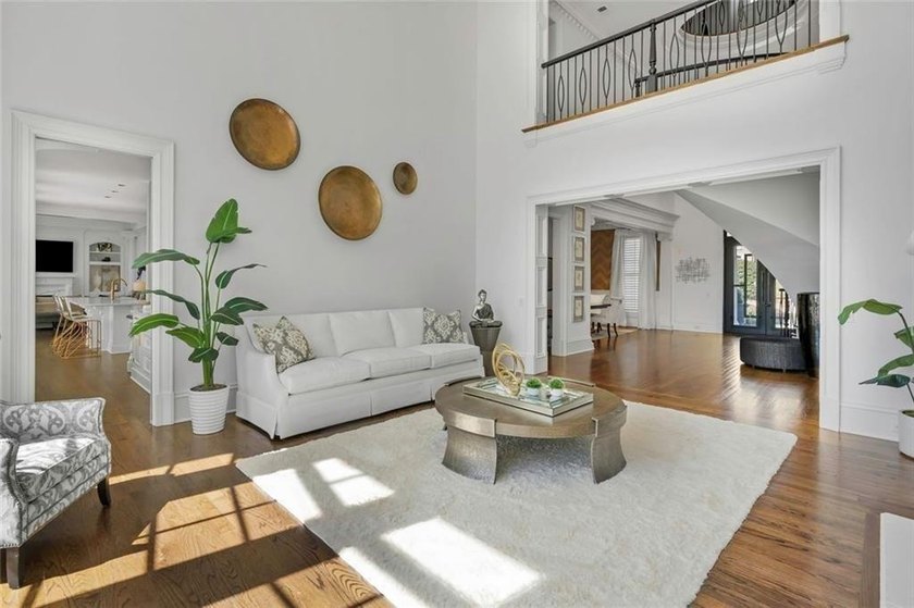 This extraordinary estate in the prestigious Windward community - photo 32