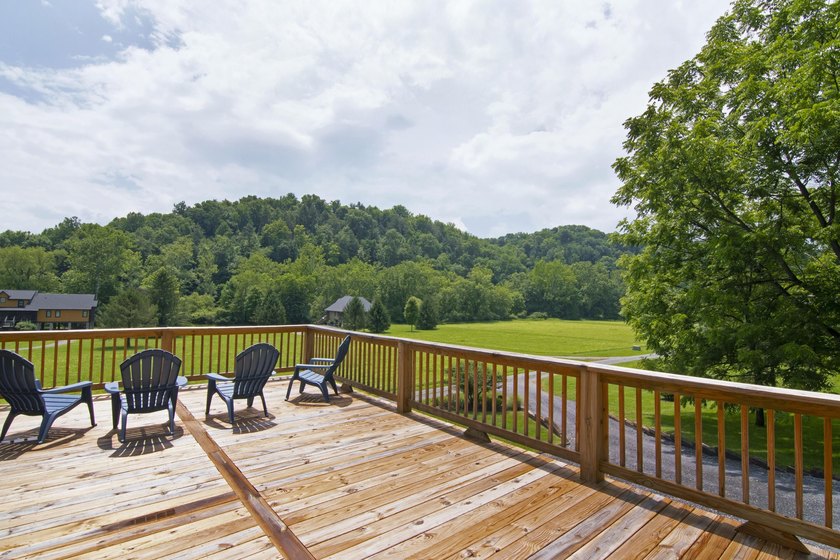 Welcome to this beautifully renovated log home tucked away in a - photo 44
