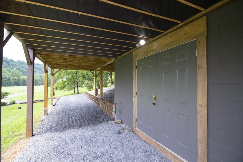 Welcome to this beautifully renovated log home tucked away in a - photo 50