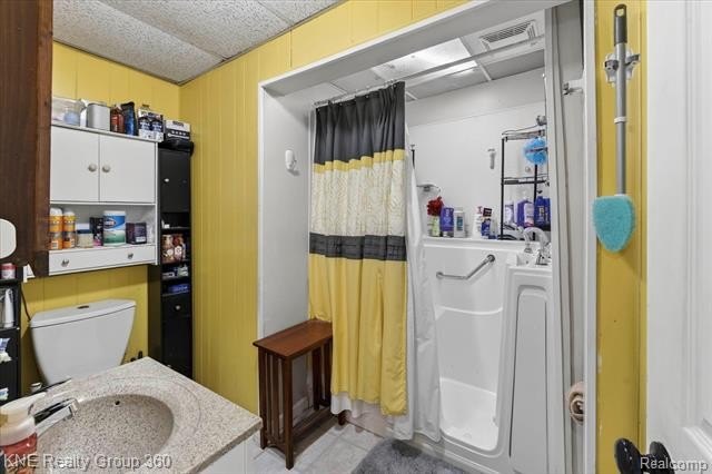 One year home warranty included with sale! Classic charm meets - photo 17