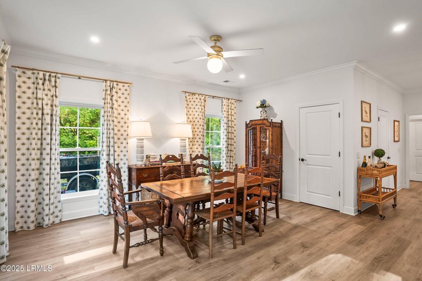 Built in 2021 by renowned local builder Allen Patterson, this - photo 18