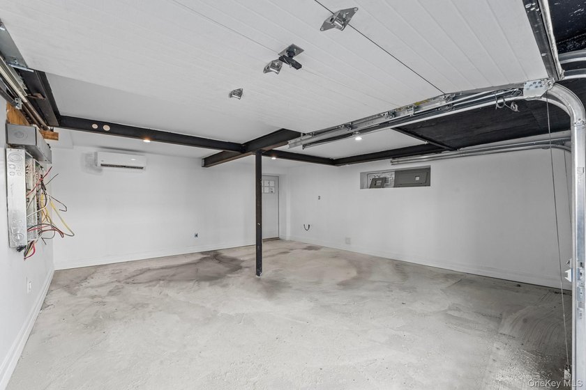 Space, style &amp; modern luxury come together at 2118 Quimby - photo 20
