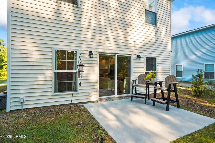 Built in 2021 by renowned local builder Allen Patterson, this - photo 34