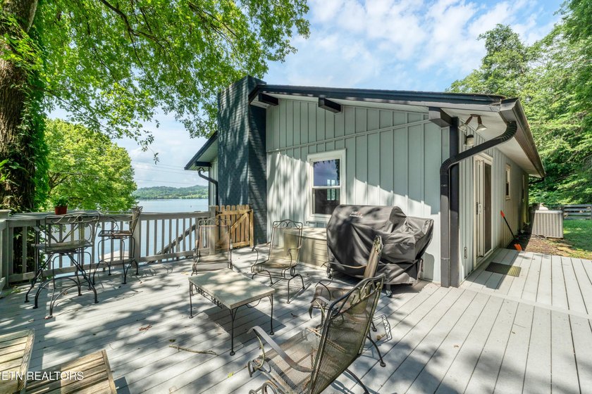Welcome to lakefront living at its finest! This beautifully - photo 50