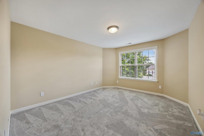 Located in the beautiful Lake Forest subdivision, this home - photo 20