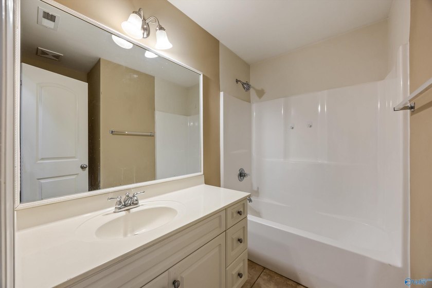 Located in the beautiful Lake Forest subdivision, this home - photo 33