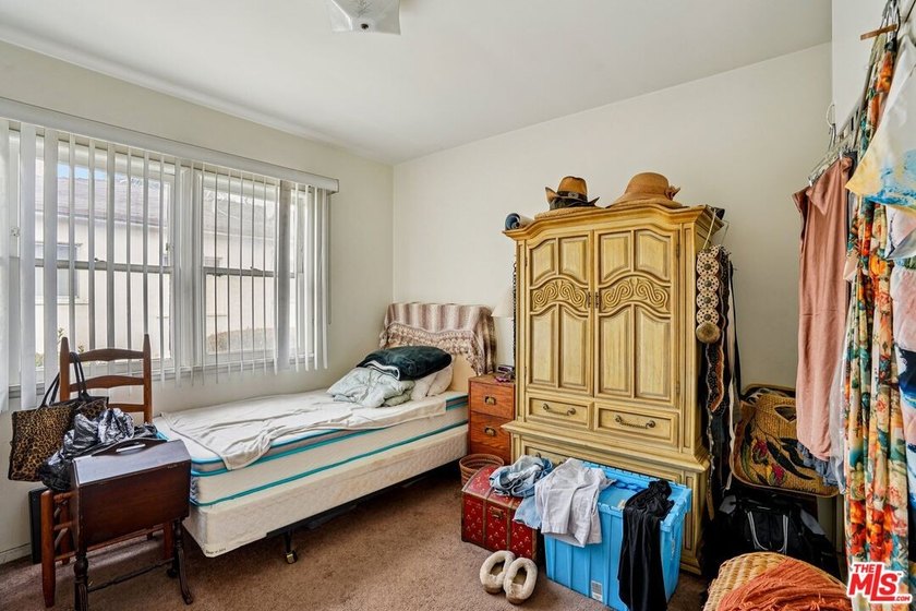 Property can now be delivered with one unit vacant at close of - photo 8