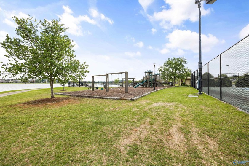 Located in the beautiful Lake Forest subdivision, this home - photo 42