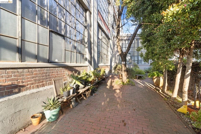 Live, work, and create in this light-filled loft at Emeryville's - photo 24