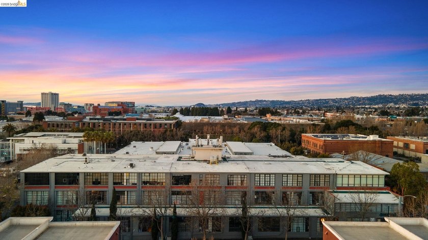 Live, work, and create in this light-filled loft at Emeryville's - photo 31