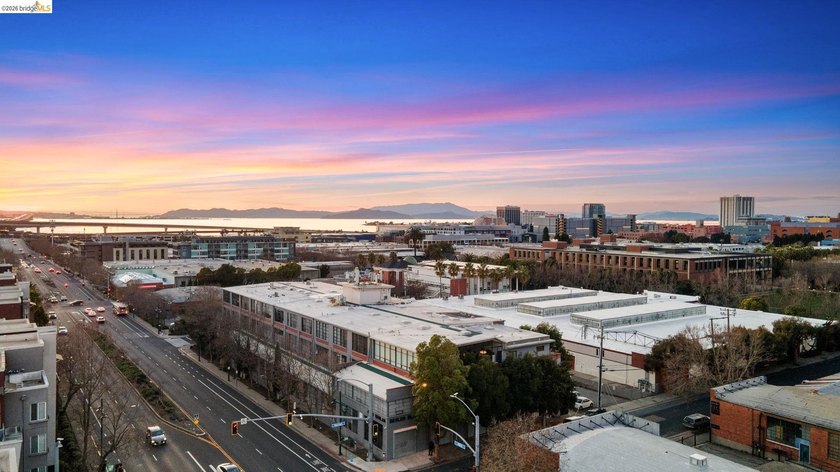 Live, work, and create in this light-filled loft at Emeryville's - photo 32