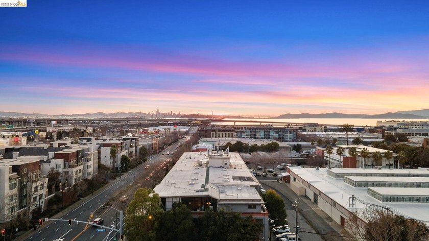 Live, work, and create in this light-filled loft at Emeryville's - photo 33