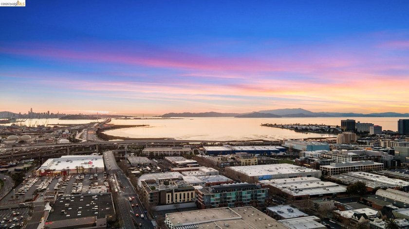 Live, work, and create in this light-filled loft at Emeryville's - photo 36