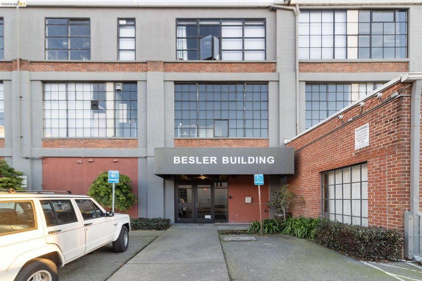 Live, work, and create in this light-filled loft at Emeryville's - photo 37