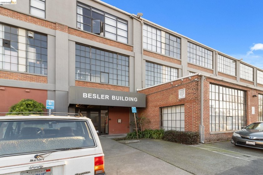 Live, work, and create in this light-filled loft at Emeryville's - photo 38