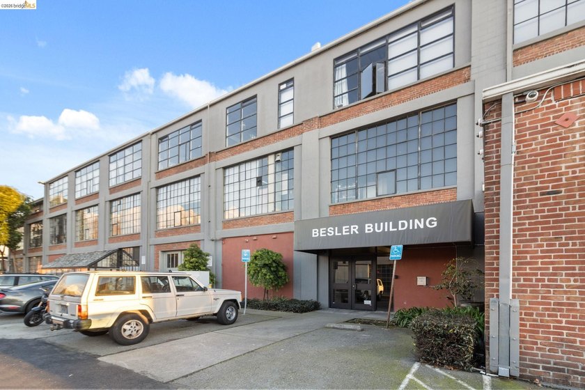 Live, work, and create in this light-filled loft at Emeryville's - photo 39