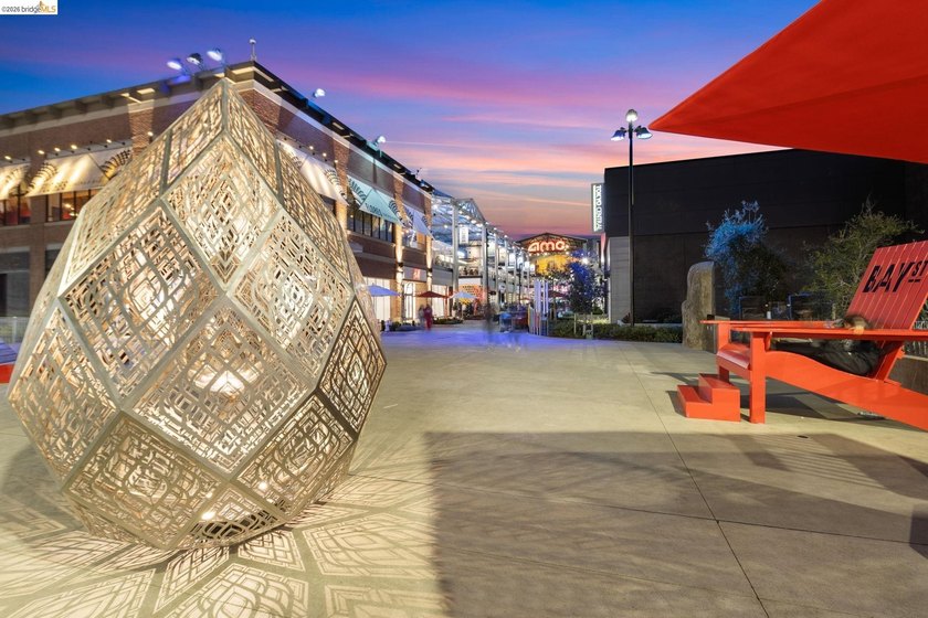 Live, work, and create in this light-filled loft at Emeryville's - photo 46