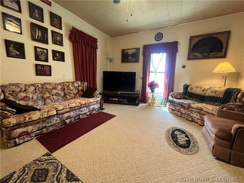 Live the best of both worlds-peaceful country living just - photo 23