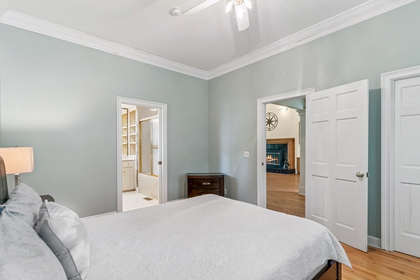 Character and coastal charm come together in this beautiful 3 - photo 28