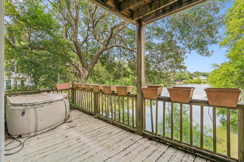 Character and coastal charm come together in this beautiful 3 - photo 45