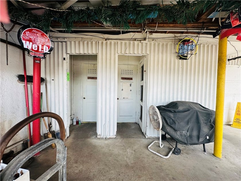 A Rare Find in the Heart of Corpus Christi! Located at the - photo 13