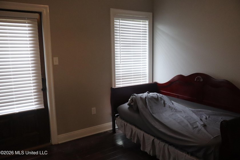 SELLER WILL PAY $5,000.00 TOWARD BUYERS CLOSING COST OR POINT - photo 22
