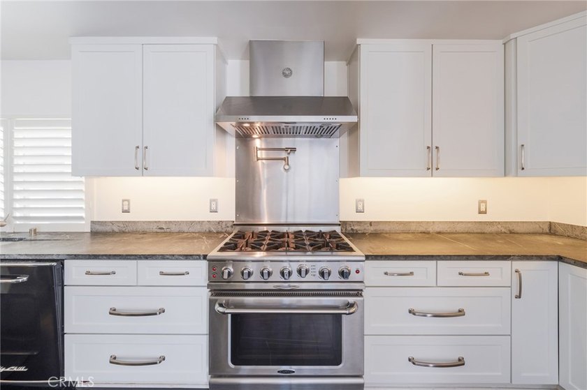 Welcome to 1215 W Bloomwood Road in the heart of Rancho Palos - photo 11